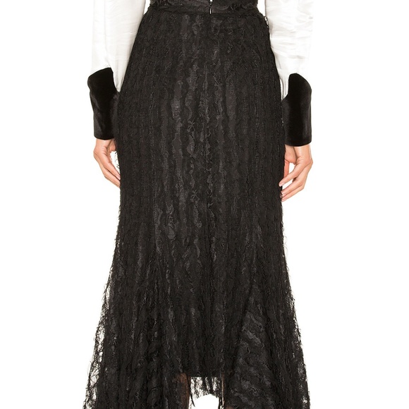 Divine Heritage Lace Midi Skirt in Onyx - Picture 5 of 16